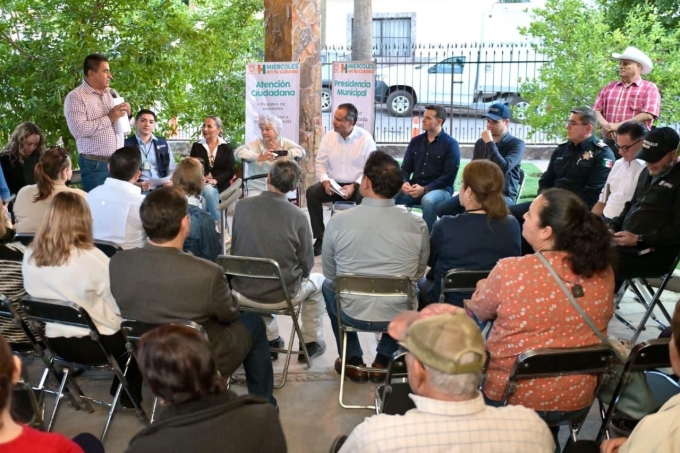 Acerca Toño Astiazarán servicios municipales a Villa de Seris